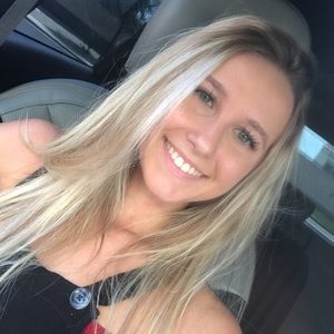 Meet your Posher, Bella